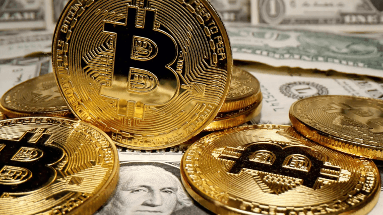 Bitcoin holds steady amid stock market crash, says Unchained analyst